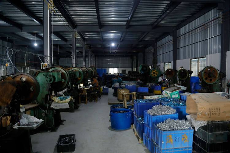 进旺铺扫码联系工厂展厅阳江市江城区浩通五金塑胶制品厂是122158001